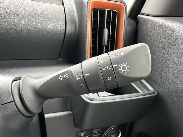 タント(ダイハツ)ファンクロスターボ 9インチDオーディオ届出済未使用車 25