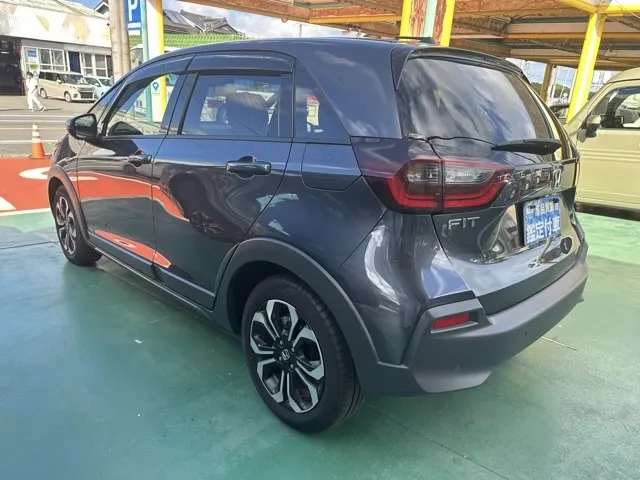 フィット(ホンダ)e：HEV クロスター中古車 2