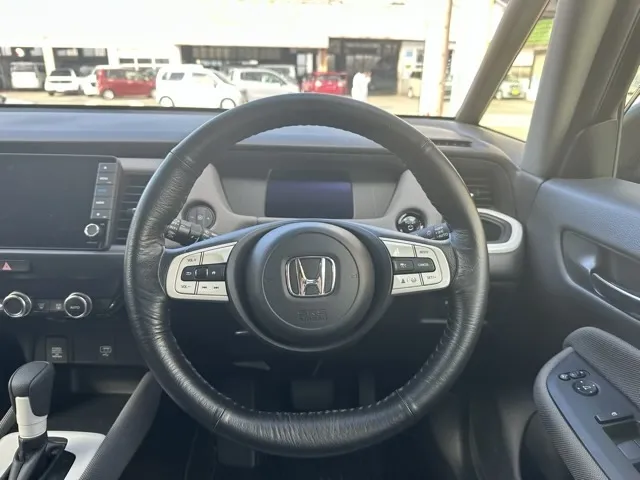 フィット(ホンダ)e：HEV クロスター中古車 6
