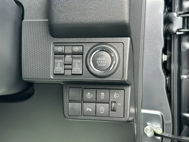 タント(ダイハツ)ファンクロス パノラマUGP届出済未使用車 17