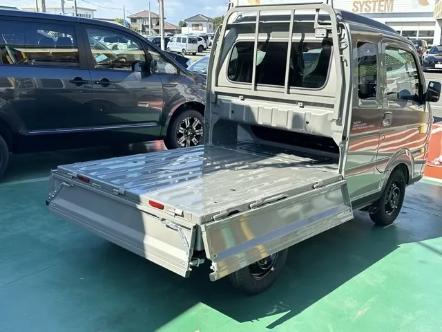 キャリートラック(スズキ)スーパーキャリイXリミテッド 4WD AT届出済未使用車 8