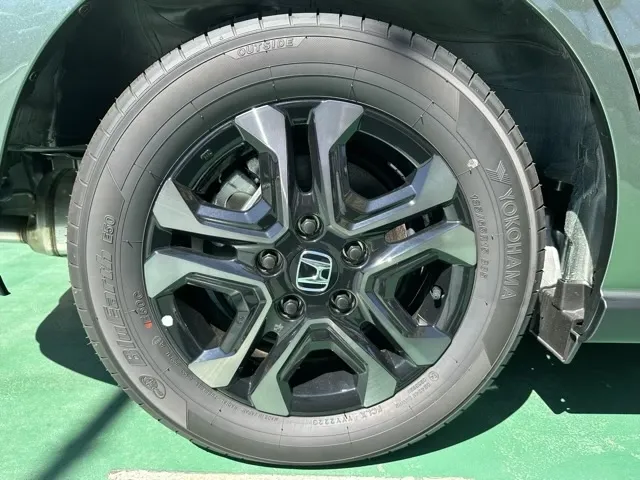 フリード(ホンダ)ハイブリッドクロスター BLACK STYLE登録済未使用車 12