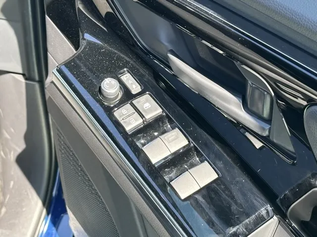 bZ4X(トヨタ)Z 4WD パノラマルーフディーラ-試乗車 11