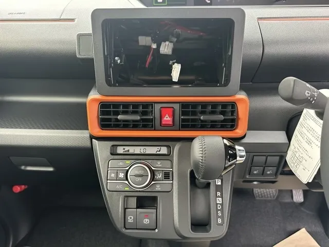 タント(ダイハツ)ファンクロスターボ  パノラマUGP届出済未使用車 19