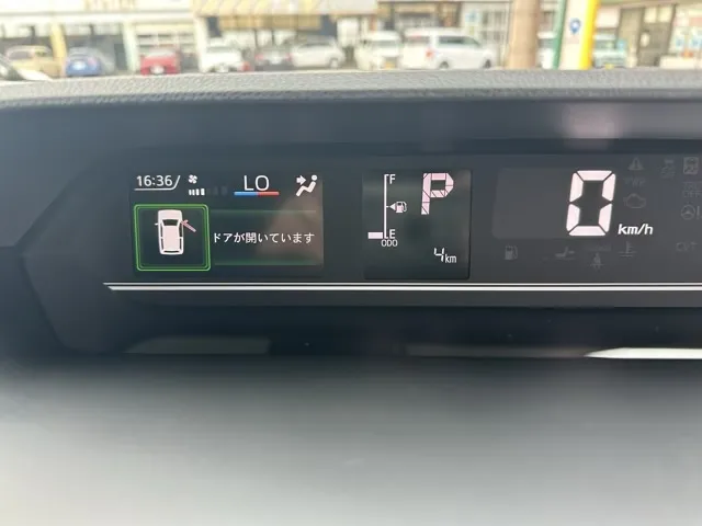 タント(ダイハツ)ファンクロスターボ  パノラマUGP届出済未使用車 21