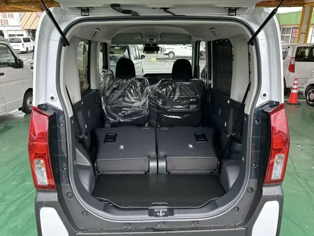 タント(ダイハツ)ファンクロスターボ 9インチDオーディオ届出済未使用車 10