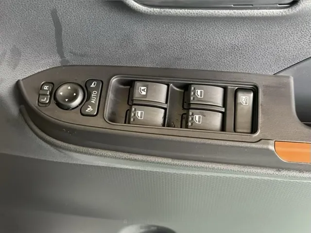 タント(ダイハツ)ファンクロスターボ 9インチDオーディオ届出済未使用車 13