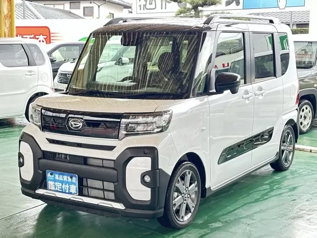 タント(ダイハツ)ファンクロスターボ 9インチDオーディオ届出済未使用車 1
