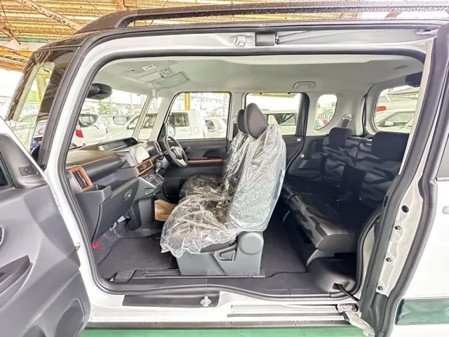 タント(ダイハツ)ファンクロスターボ 9インチDオーディオ届出済未使用車 4