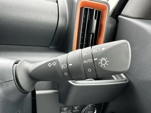 タント(ダイハツ)ファンクロスターボ 9インチDオーディオ届出済未使用車 26