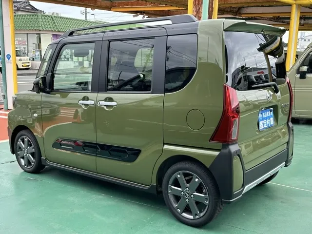 タント(ダイハツ)ファンクロスターボ 9インチDオーディオ届出済未使用車 2