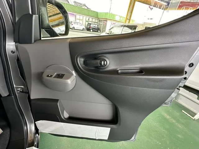 バネット(ニッサン)VX登録済未使用車 14