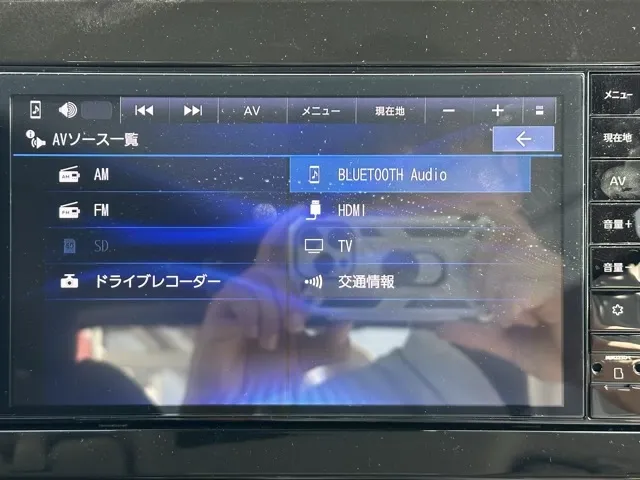 オーラ(ニッサン)Gディーラ-試乗車 18