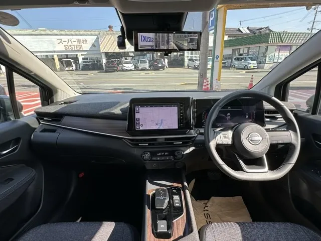 オーラ(ニッサン)Gディーラ-試乗車 5