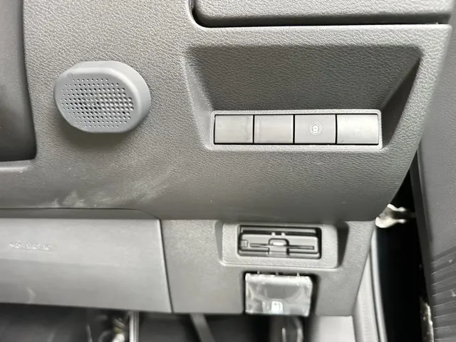 オーラ(ニッサン)G レザーエディションディーラ-試乗車 13