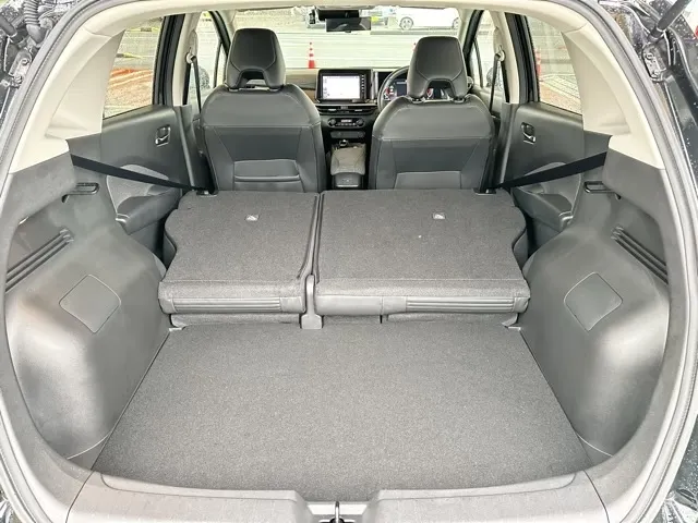 オーラ(ニッサン)G レザーエディションディーラ-試乗車 8