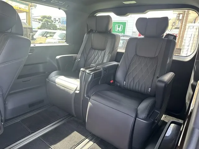 グランエース(トヨタ)プレミアム 6人中古車 5