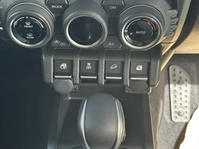 ジムニー(スズキ)XC ＡＴ車届出済未使用車 11
