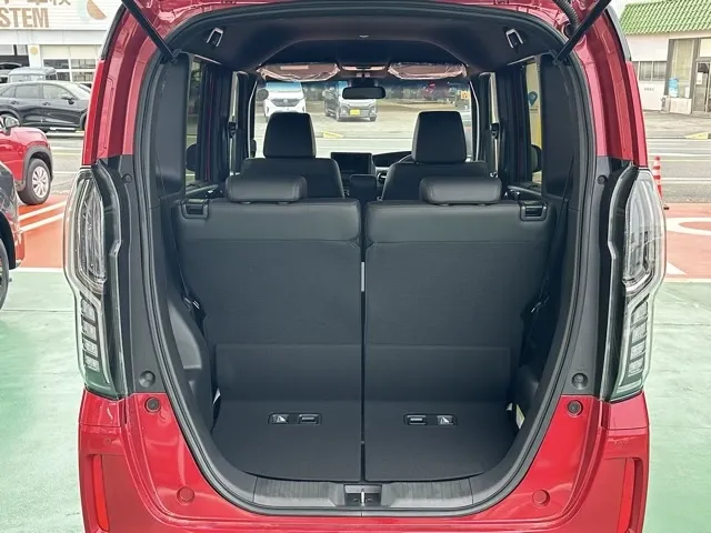 N-BOX(ホンダ)Ｌターボ　コーディネート届出済未使用車 9