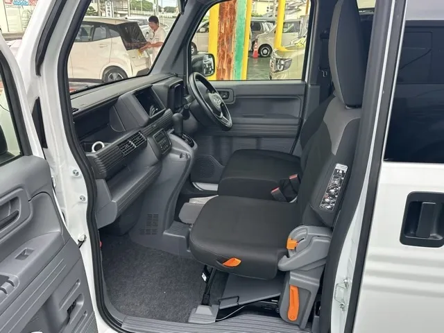 N-VAN(ホンダ)Gタイプ AT届出済未使用車 3