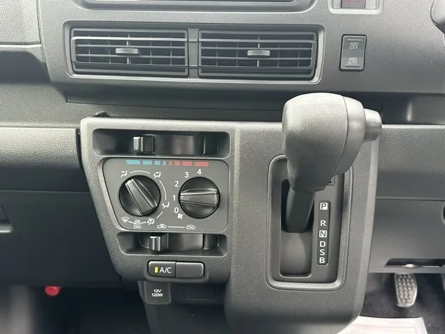 ハイゼット(ダイハツ)G ４WD届出済未使用車 15