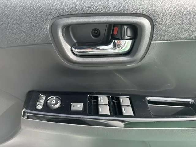 N-ONE(ホンダ)ＲＳ ６ＭＴ届出済未使用車 12