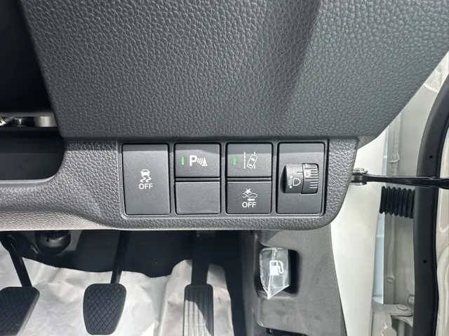 N-ONE(ホンダ)ＲＳ ６ＭＴ届出済未使用車 13