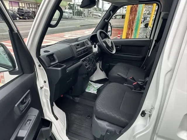 ハイゼット(ダイハツ)デラックス AT届出済未使用車 3