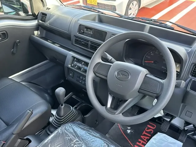 ハイゼット(ダイハツ)ジャンボ スタンダード 2WD MT届出済未使用車 4