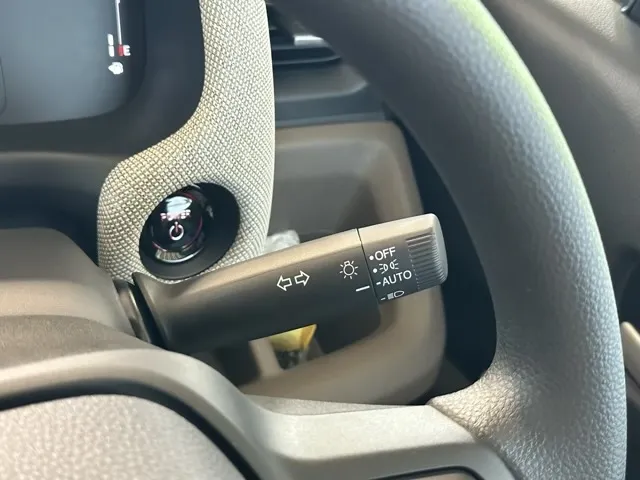 フリード(ホンダ)e：HEV エアー登録済未使用車 16