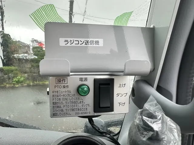 キャンター(三菱)３ｔ ローダースライドダンプレンタ登録済未使用車 18