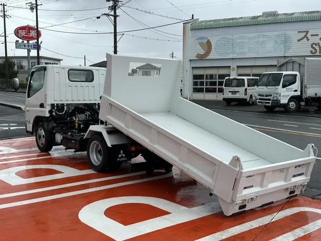 キャンター(三菱)３ｔ ローダースライドダンプレンタ登録済未使用車 2