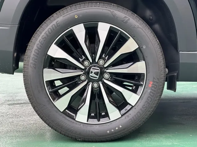 WR-V(ホンダ)Z登録済未使用車 12