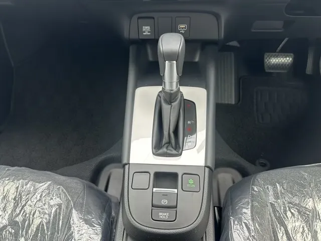 フィット(ホンダ)e：HEV ホーム登録済未使用車 13