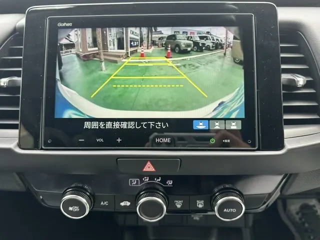 フィット(ホンダ)e：HEV ホーム登録済未使用車 15