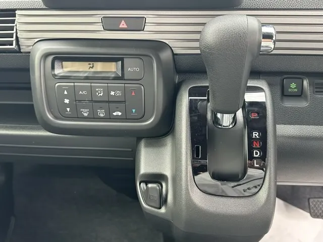 N-VAN(ホンダ)FUN 届出済未使用車 15