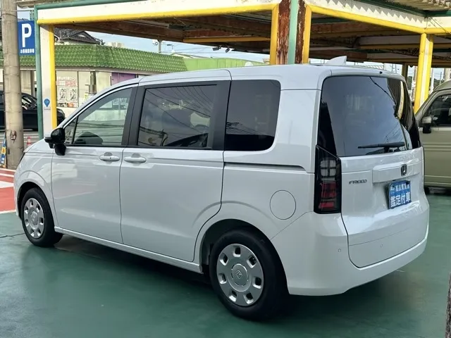 フリード(ホンダ)エアー新車見本展示有 2