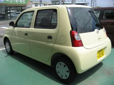 エッセ(ダイハツ)Dタイプ未使用車 2