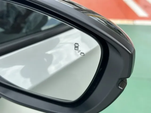 シビック(ホンダ)e：HEV登録済未使用車 13