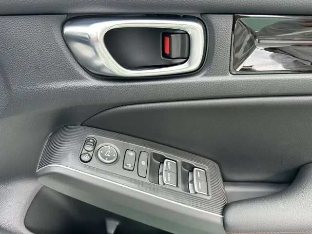 シビック(ホンダ)e：HEV登録済未使用車 15