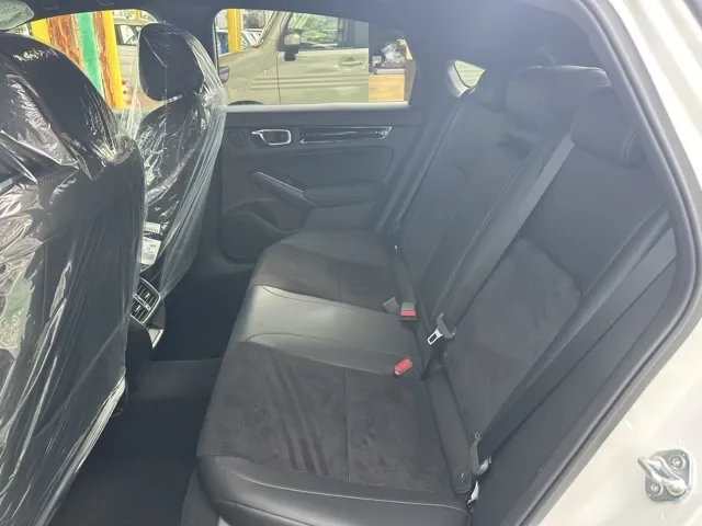 シビック(ホンダ)e：HEV登録済未使用車 5