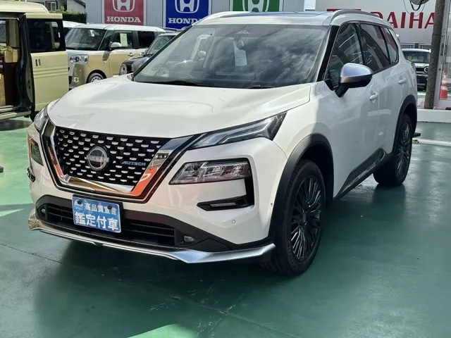 エクストレイル(ニッサン)オーテック e-4ORCE アドバンスドパッケージ登録済未使用車 1