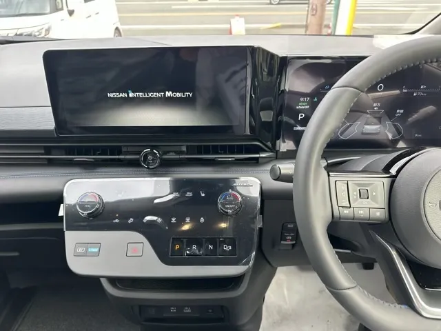 セレナ(ニッサン)eパワー オーテック アラウンドビューモニター 12.3ナビ登録済未使用車 15