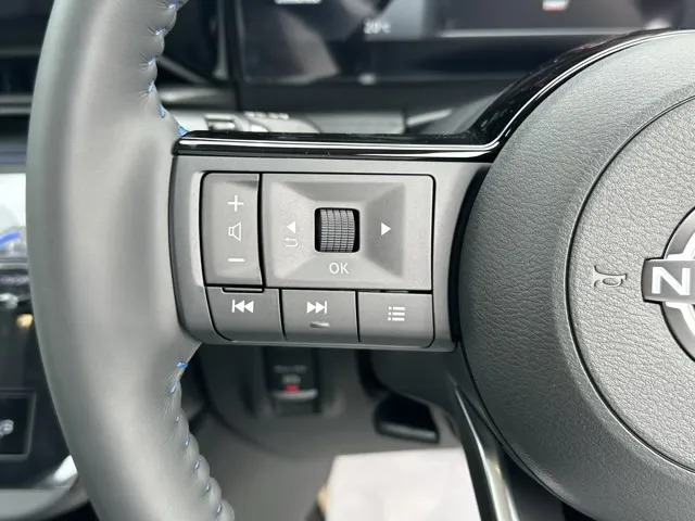 セレナ(ニッサン)eパワー オーテック アラウンドビューモニター 12.3ナビ登録済未使用車 18