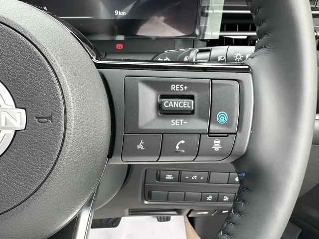 セレナ(ニッサン)eパワー オーテック アラウンドビューモニター 12.3ナビ登録済未使用車 19