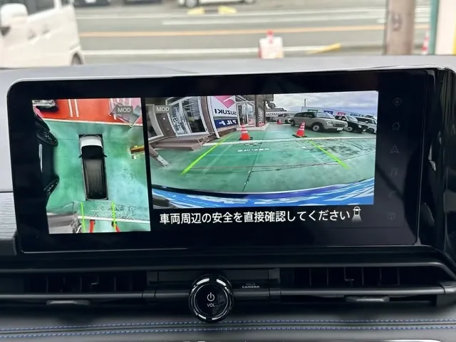 セレナ(ニッサン)eパワー オーテック アラウンドビューモニター 12.3ナビ登録済未使用車 24