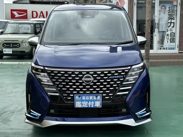 セレナ(ニッサン)eパワー オーテック アラウンドビューモニター 12.3ナビ登録済未使用車 29