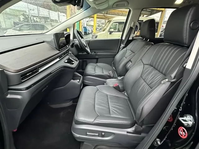 オデッセイ(ホンダ)e：HEV アブソルート EX中古車 3