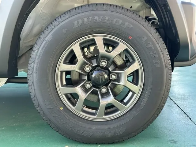 ジムニーシエラ(スズキ)JC AT登録済未使用車 9