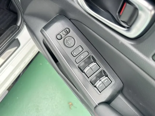 シビック(ホンダ)e：HEV中古車 14